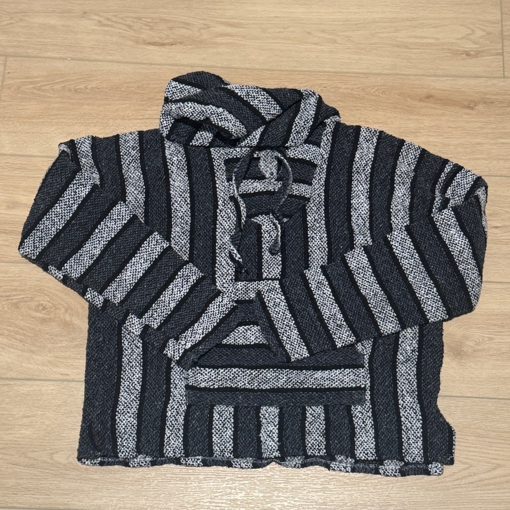 Black & white drug rug